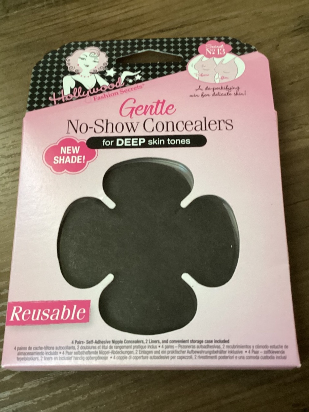 Hollywood Fashion Secrets Gentle No-Show Concealers for Deep Skin No. 13